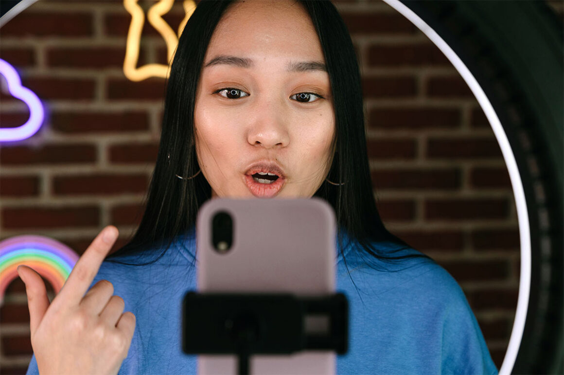 Platforms I used: Top 5 affiliate programs that helped me earn $10K/month including Shareable, Amazon Associates, and AI tool networks.